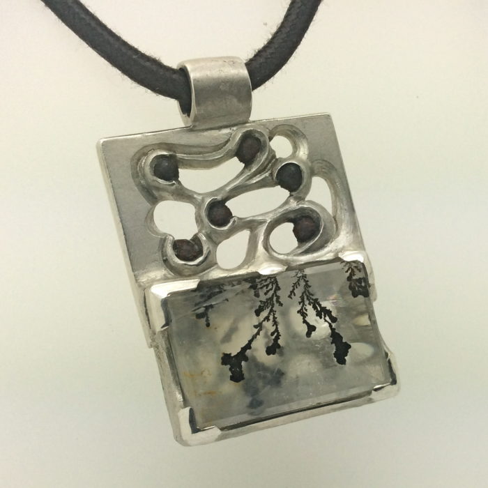 SEEDS 5 pendant – ‘seeds’ series